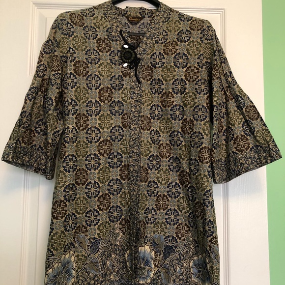 Handcrafted Batik Cotton Blouse - Picture 2 of 7